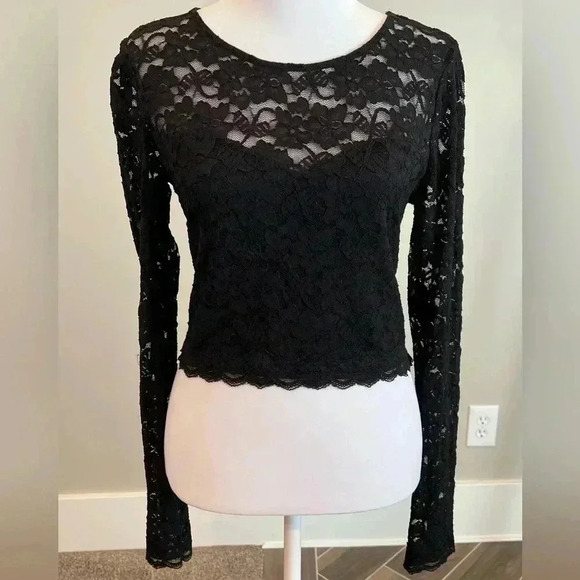 Express size Medium Black lace top open back long sleeve - Picture 1 of 11